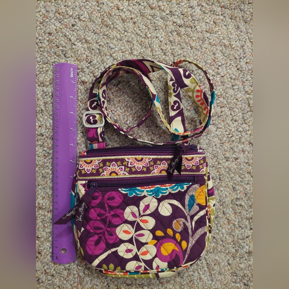 Super cute Vera purse (small)